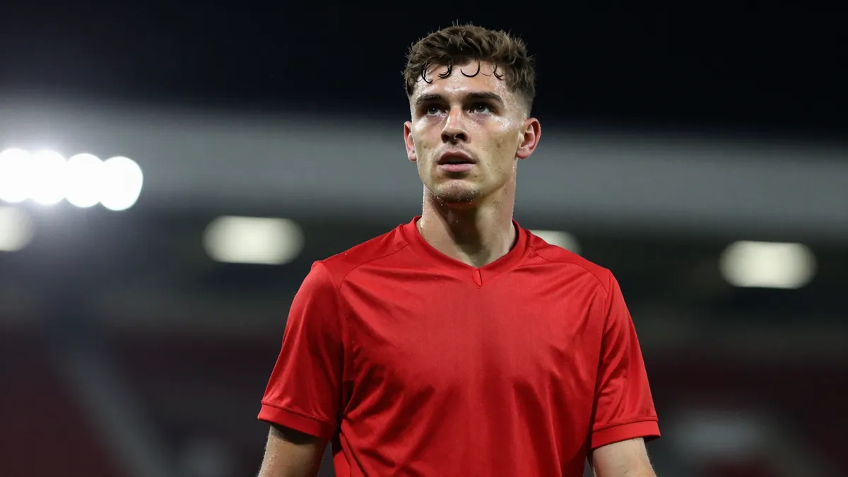 Truro City secure Max Kinsey on free transfer for defensive lift