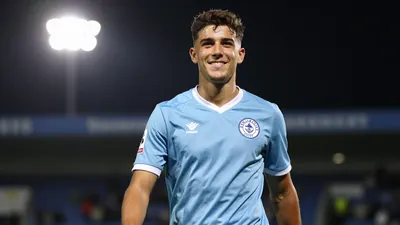 Truro City sign Wales U21 midfielder Tom Tweedy on two-year deal